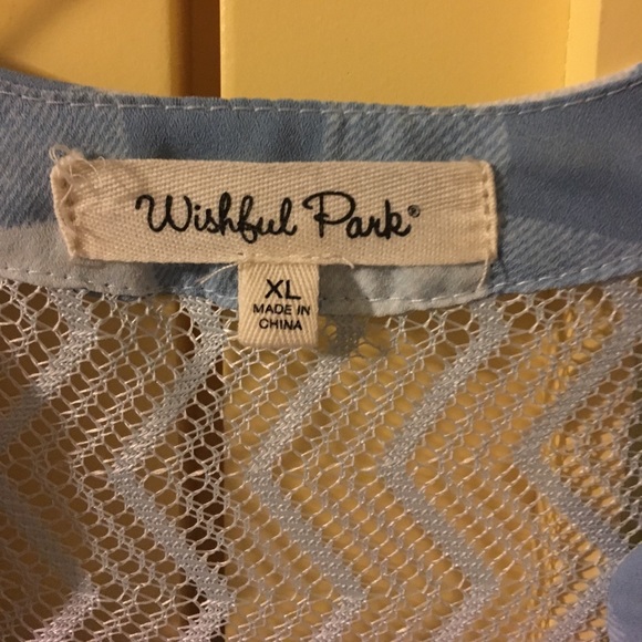 Blue checkered shirt - Picture 5 of 6