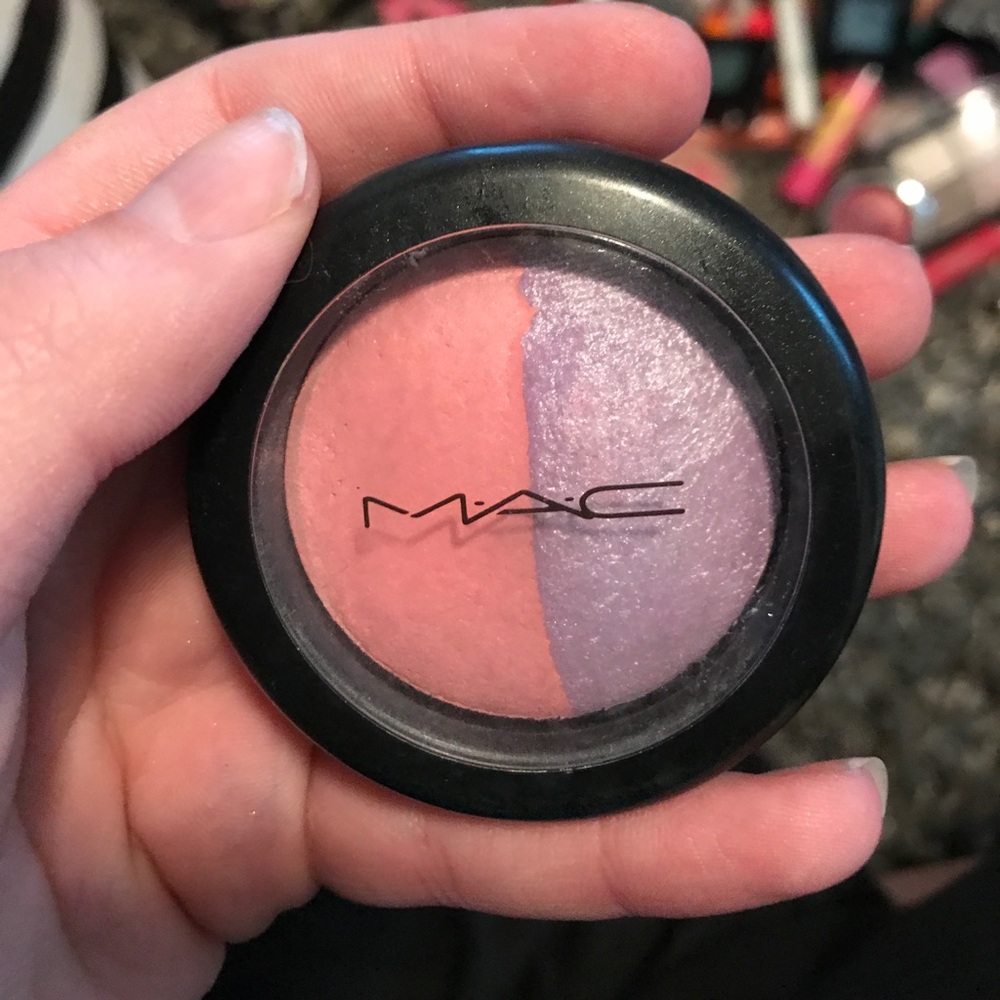 MAC mineralize blush duo in Hang Loose