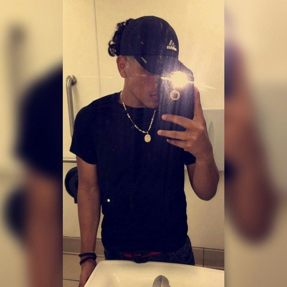 Meet your Posher, Rafael - Picture 1 of 1