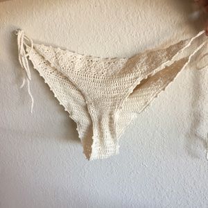 Never worn knit baiting suit bottoms