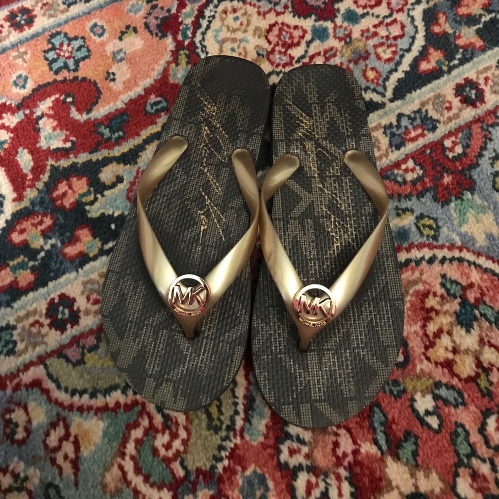 Flip flops