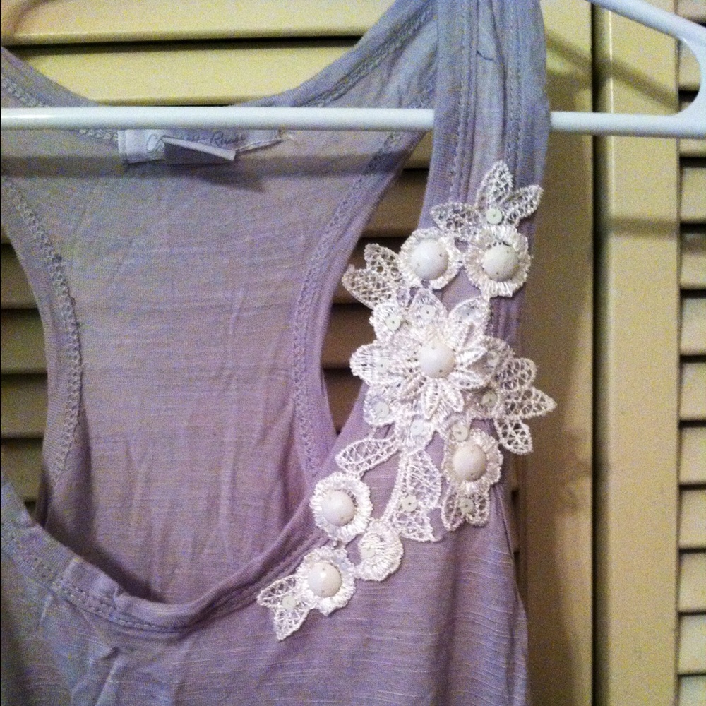 Top - Picture 2 of 3