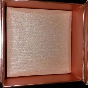 BNIB Benefit Dandelion Twinkle Full Size Box o Pow