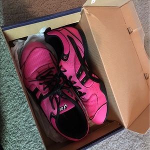 Zumba/dancing asics sneakers