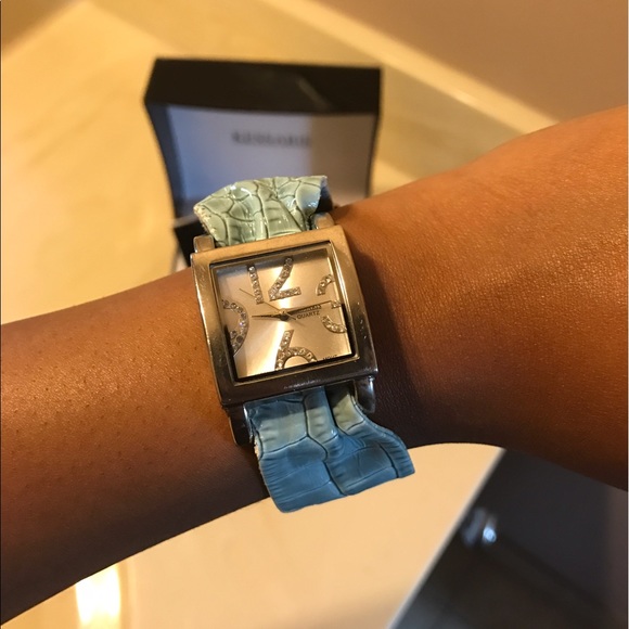 Watch Set - Picture 2 of 2