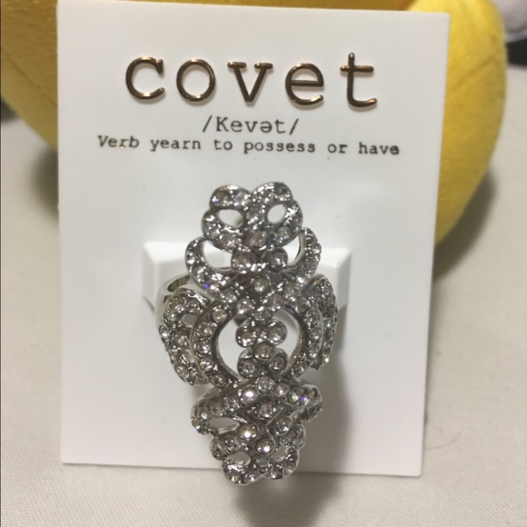 COVET Bold Stone Cocktail Ring - Picture 3 of 4