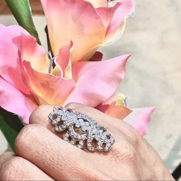 COVET Bold Stone Cocktail Ring - Picture 4 of 4