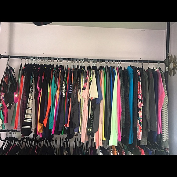 🌻lululemon COLLECTION closet🌻❤️ - Picture 3 of 4