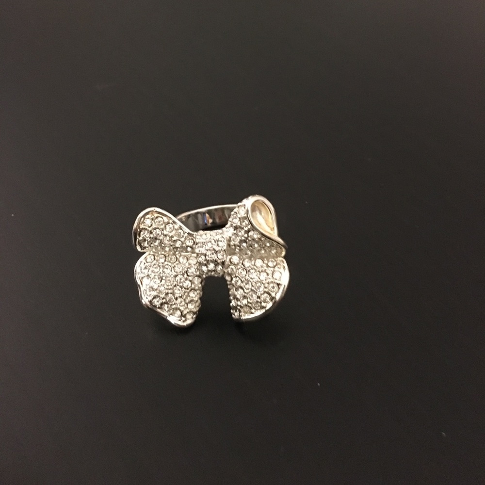 Diamond bow ring