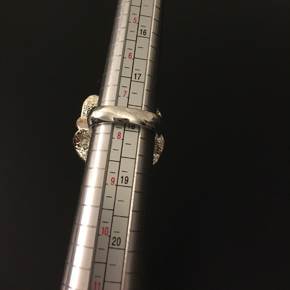 Diamond bow ring - Picture 3 of 3