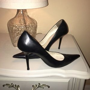 Aldo pointed toe pumps