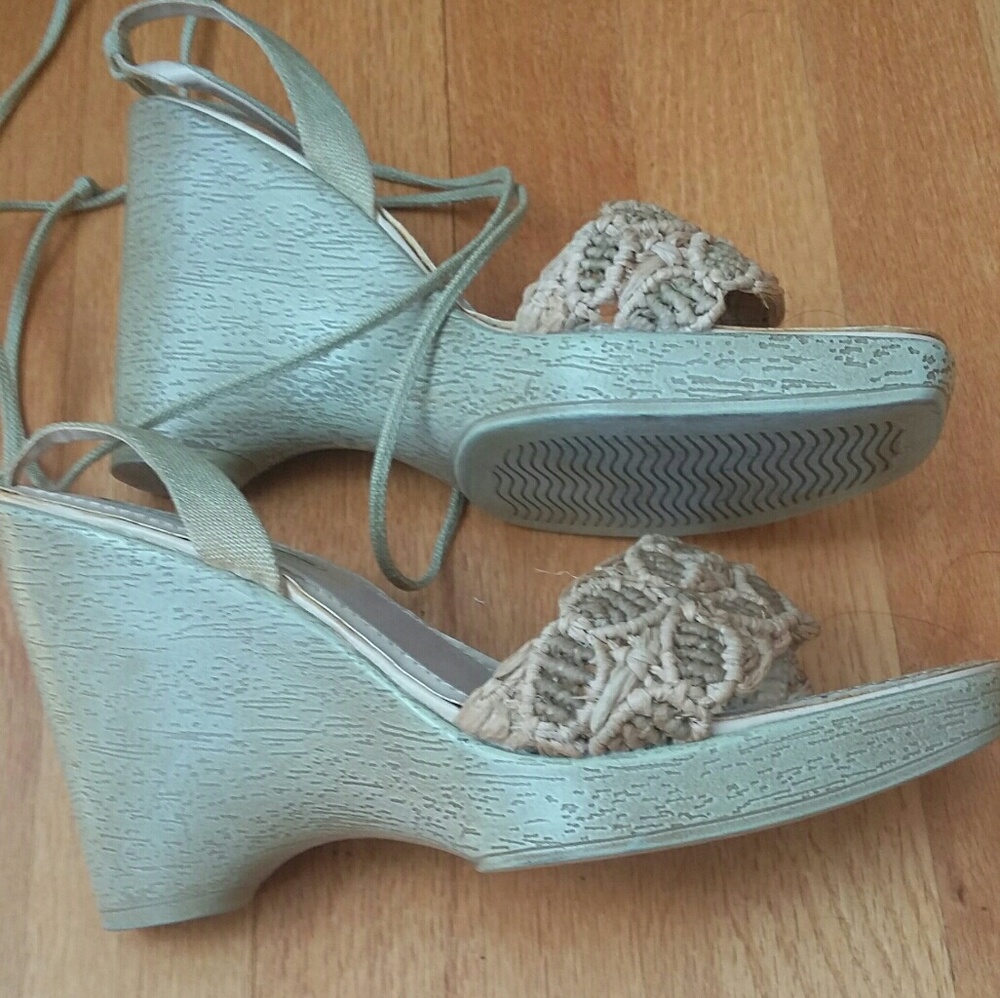 Sandals - Picture 3 of 3