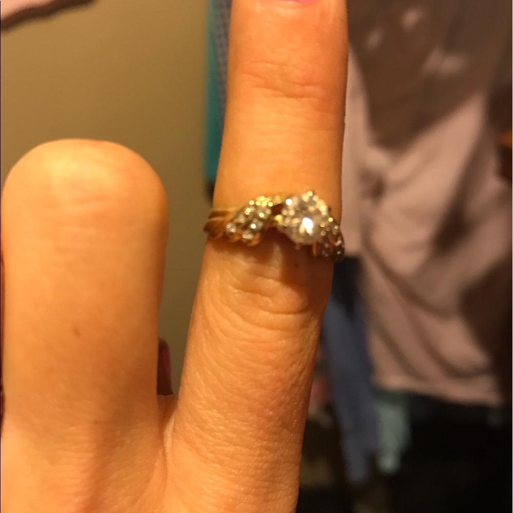 Wedding ring - Picture 2 of 3