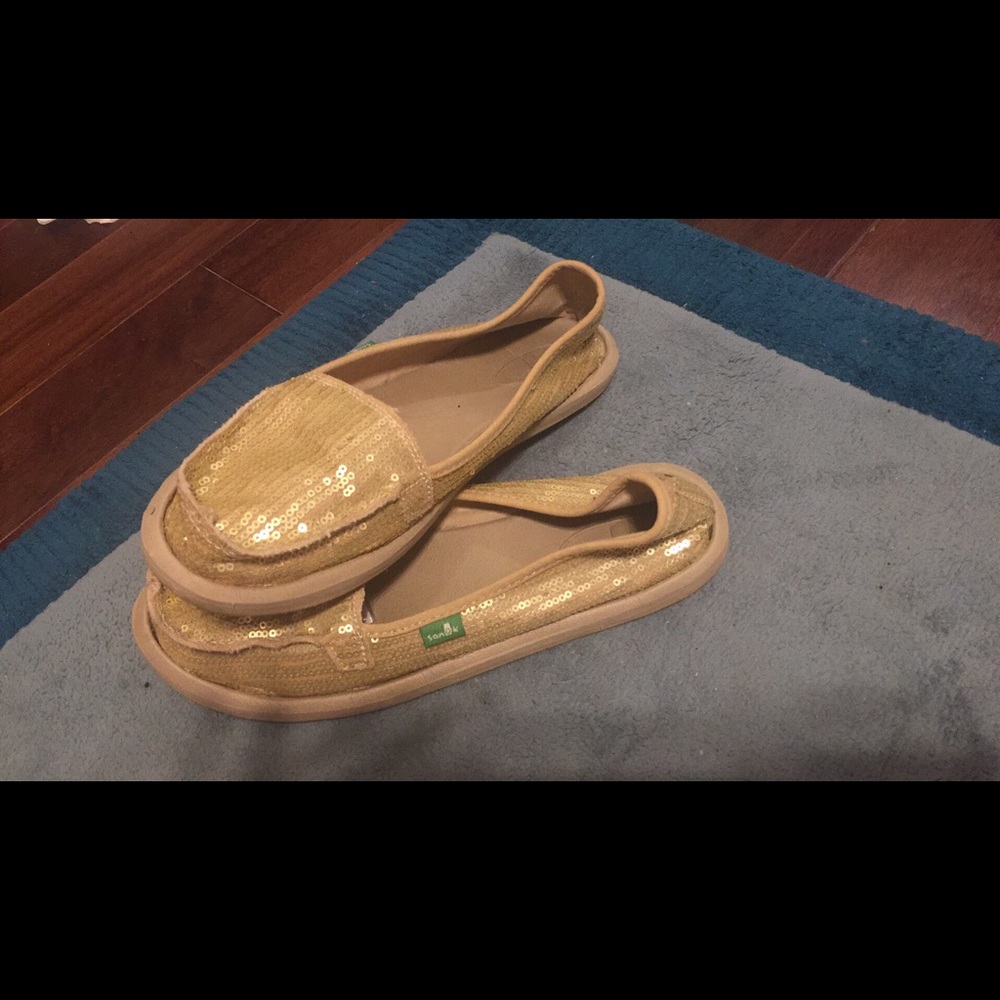 Sanuk's