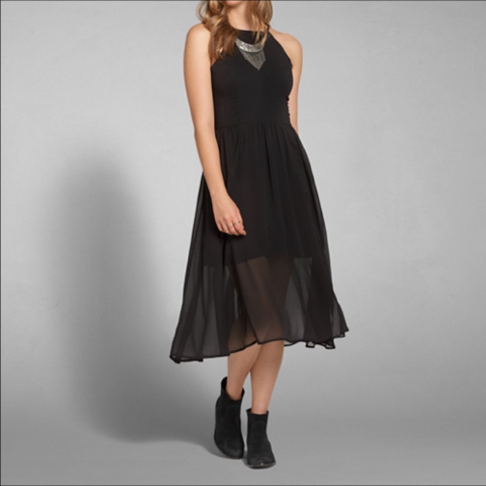 Abercrombie & Fitch Midi Dress with Back Detail 👀