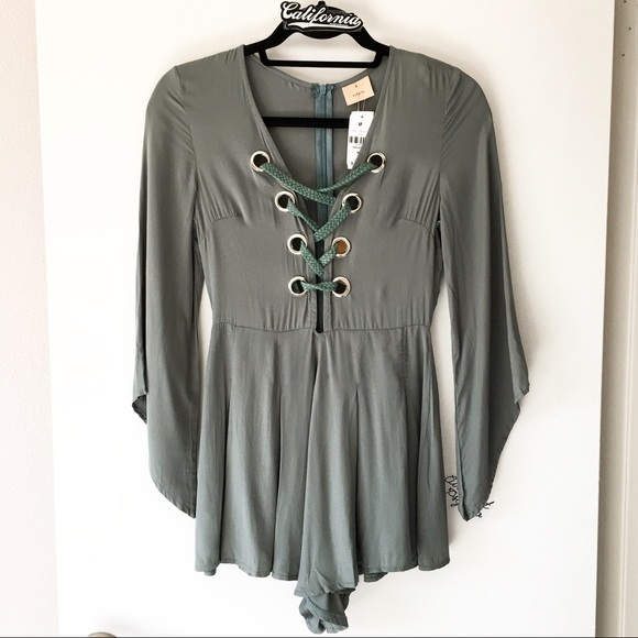 BNWT sage green lace up romper - Picture 6 of 8