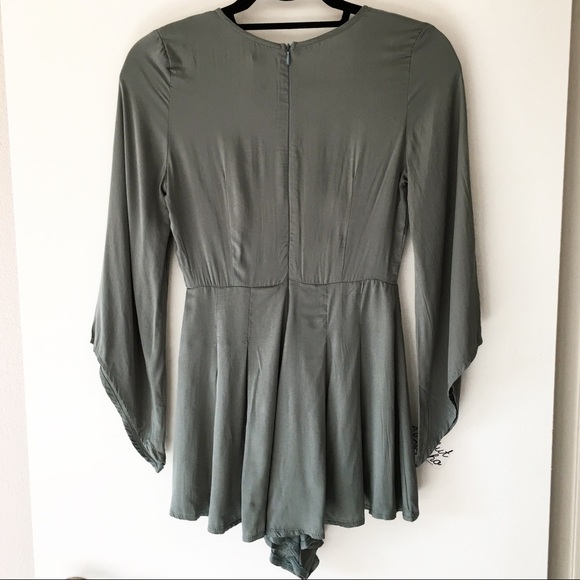 BNWT sage green lace up romper - Picture 7 of 8