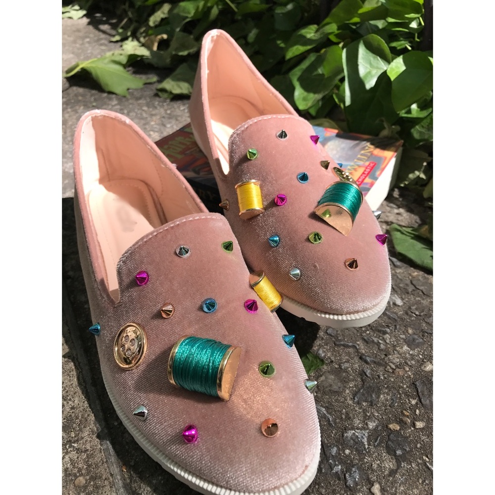 whimsical embellished pink loafers • nib
