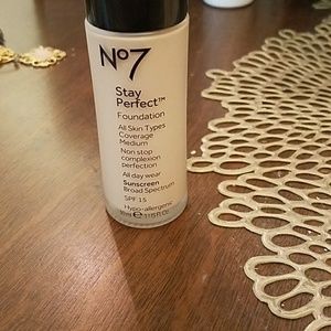 Stay perfect foundation cool vanilla