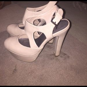 Guess heels