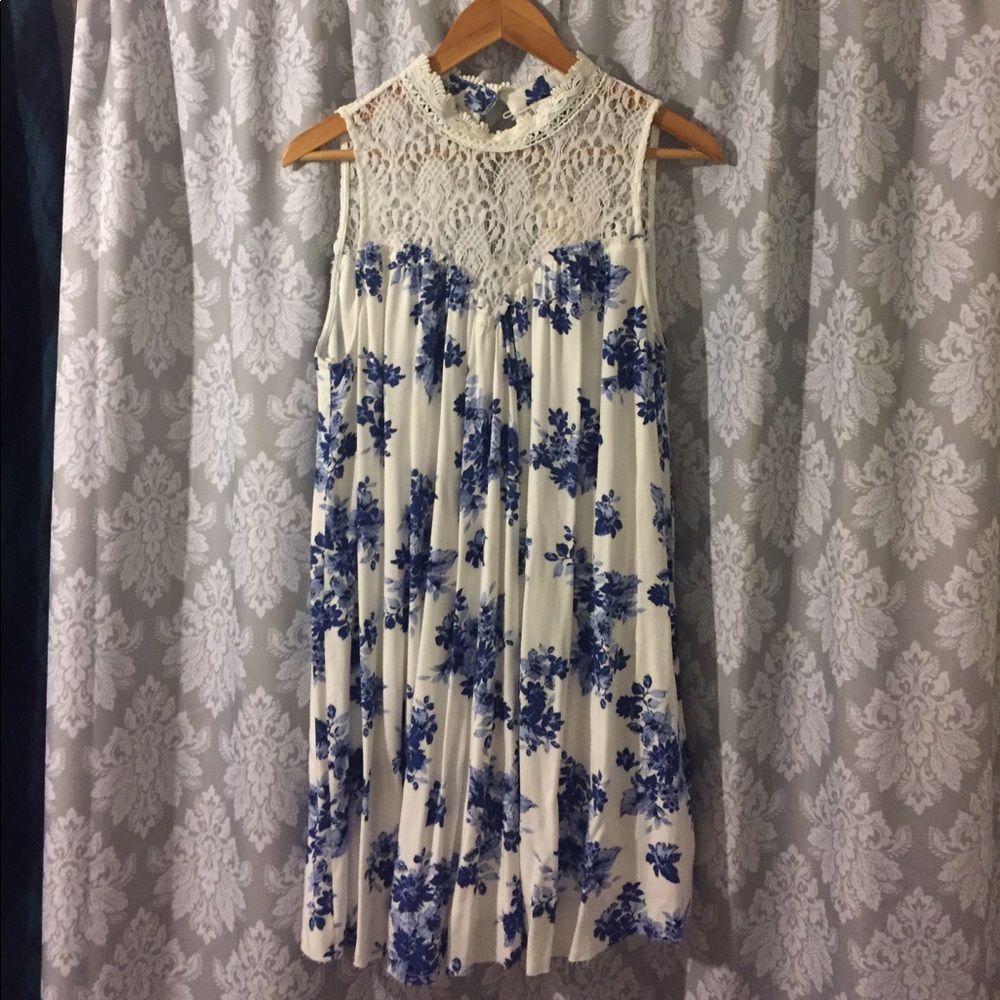 Blue Pepper size L dress with lace detail