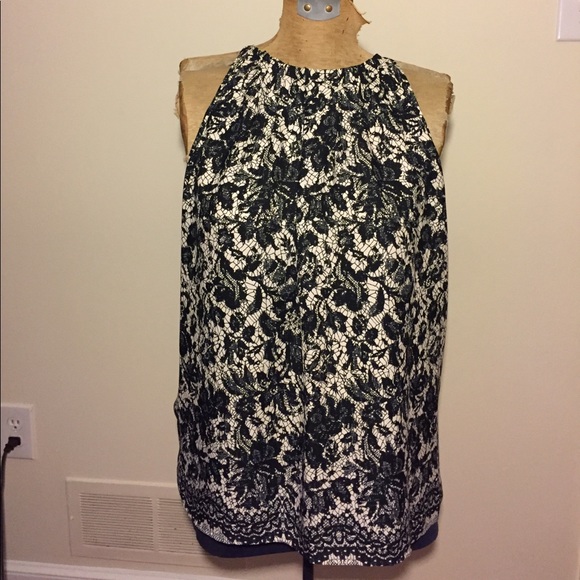 Tops - Adorable NWT Dressy Tank