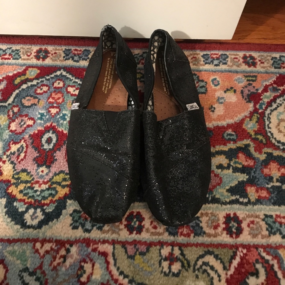 Toms