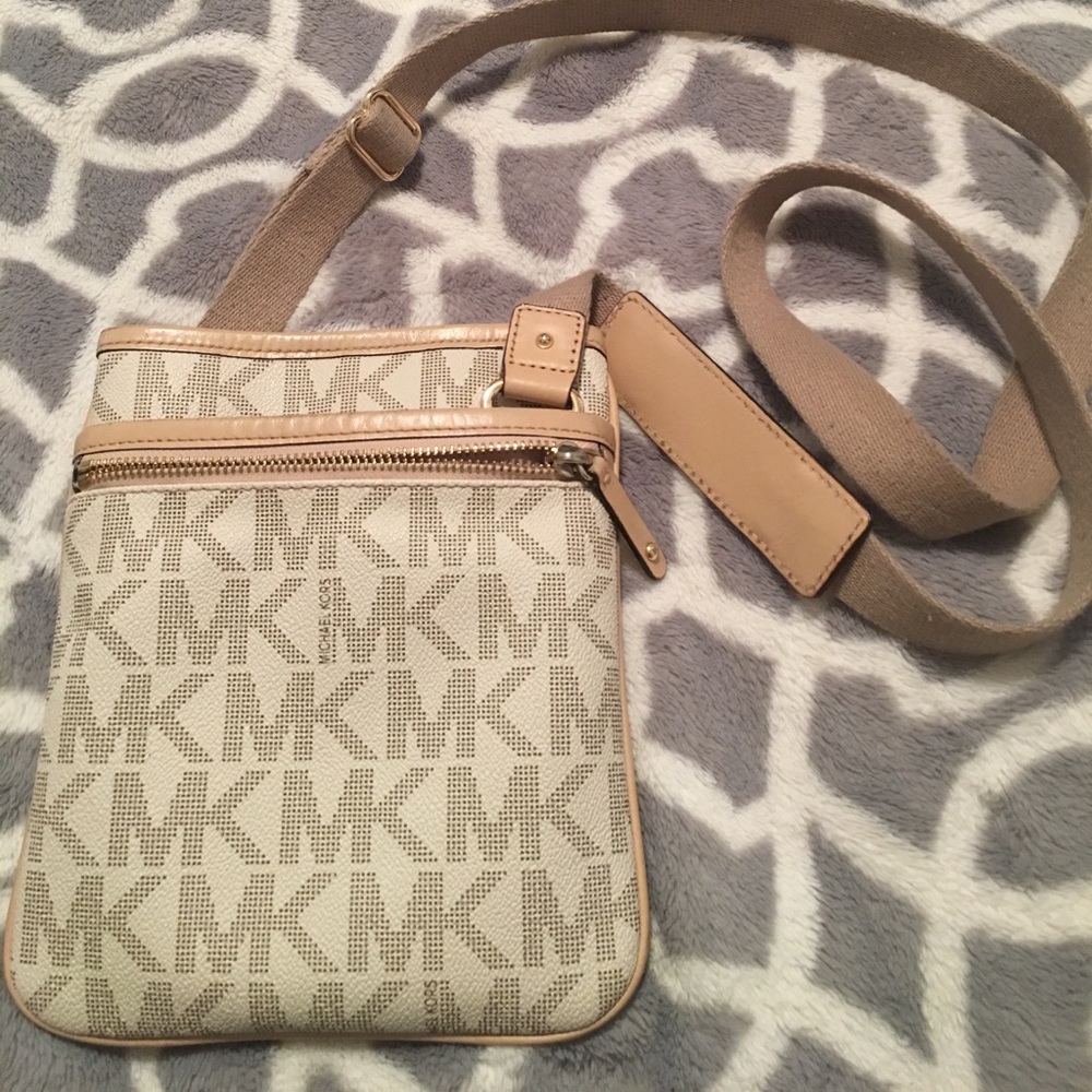 Michael kors side purse