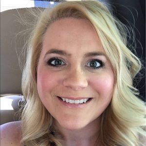 Meet your Posher, Deborah