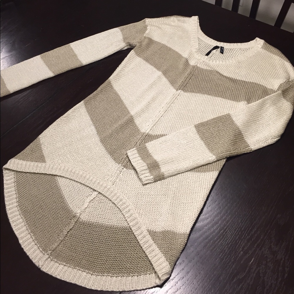 Cream and tan hi-lo lightweight sweater