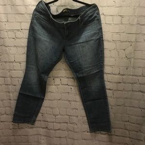 Old Navy Diva Skinny Jeans (Medium Wash) Size16P