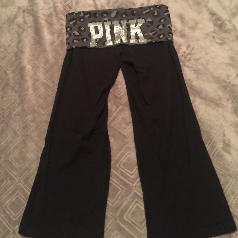 Pink leggings ! Size small - Picture 3 of 4
