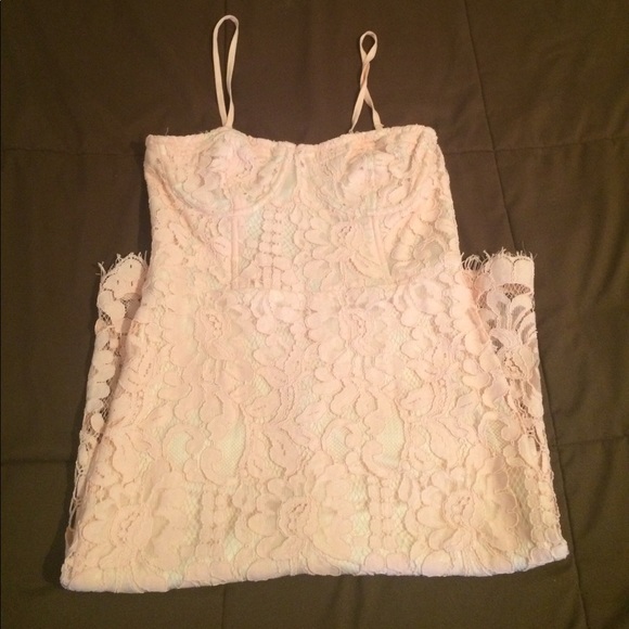 A peach dress 🍑 - Picture 1 of 4
