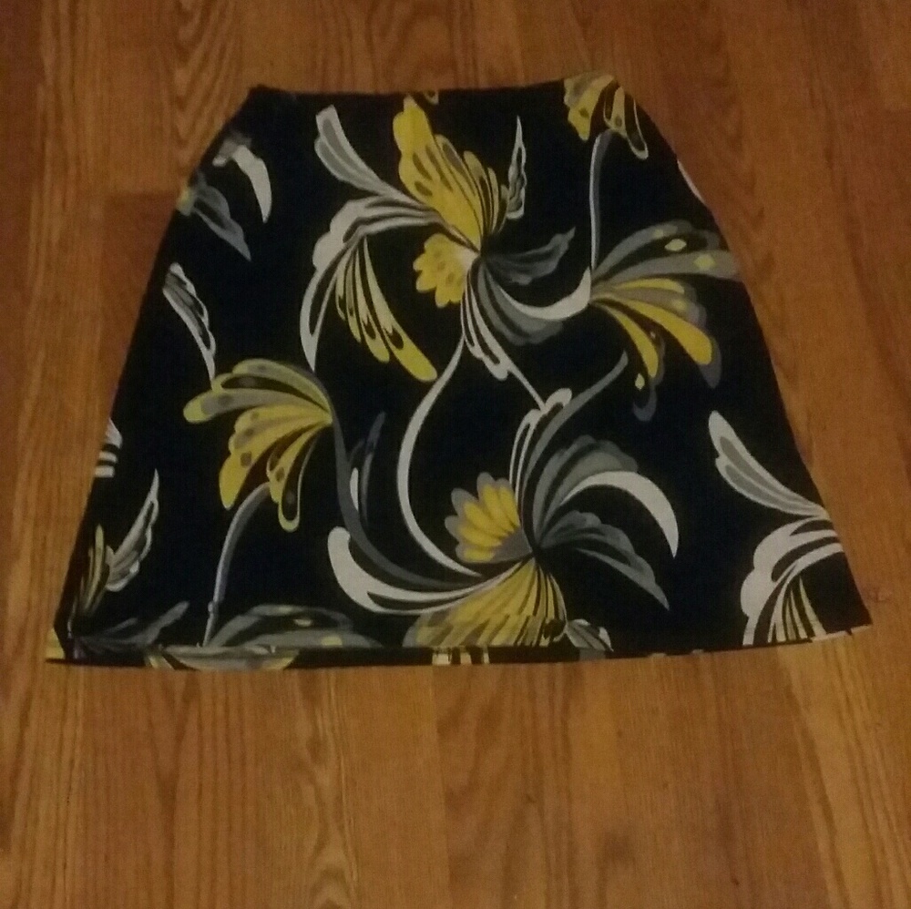 Black Floral Skirt. Small. Worn only a few times.