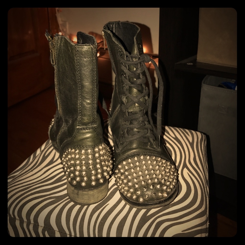 Black edgy boots.