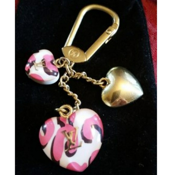 ❌❌SOLD❌❌Louis Vuitton Heart Bag Charm - EUC - Picture 2 of 5