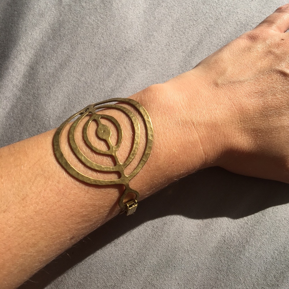 Circle design bracelet