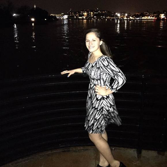 Meet your Posher, Rachel - Picture 1 of 1