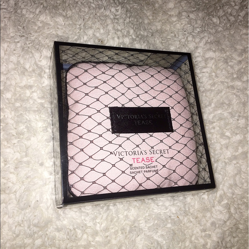 Victoria's Secret "Tease" scented satchet