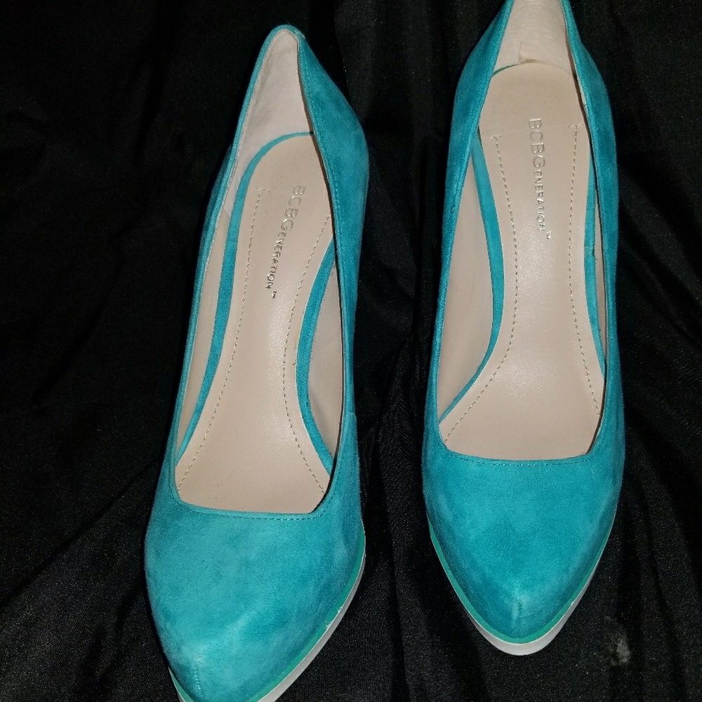 BCBG heels