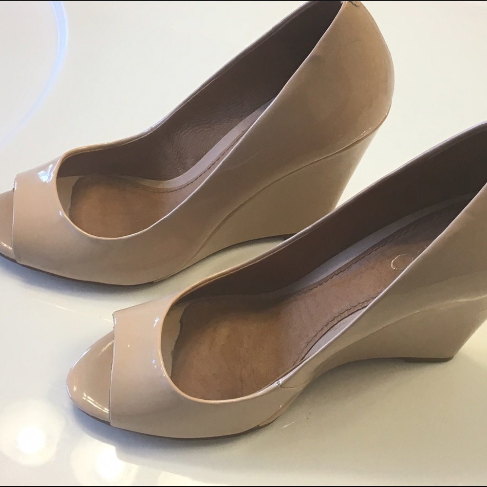 Aldo nude wedge heels