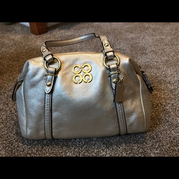 Coach - Picture 1 of 5