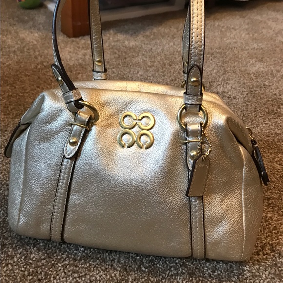 Coach - Picture 2 of 5