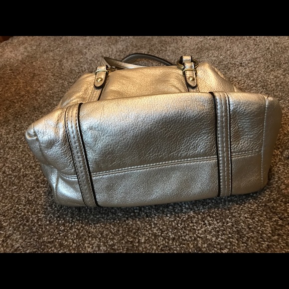 Coach - Picture 4 of 5