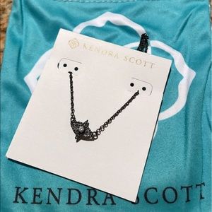 Kendra Scott necklace