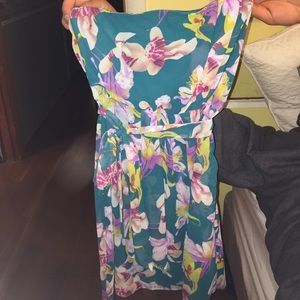 Pretty Hawaiian dress perfect for summer occasions