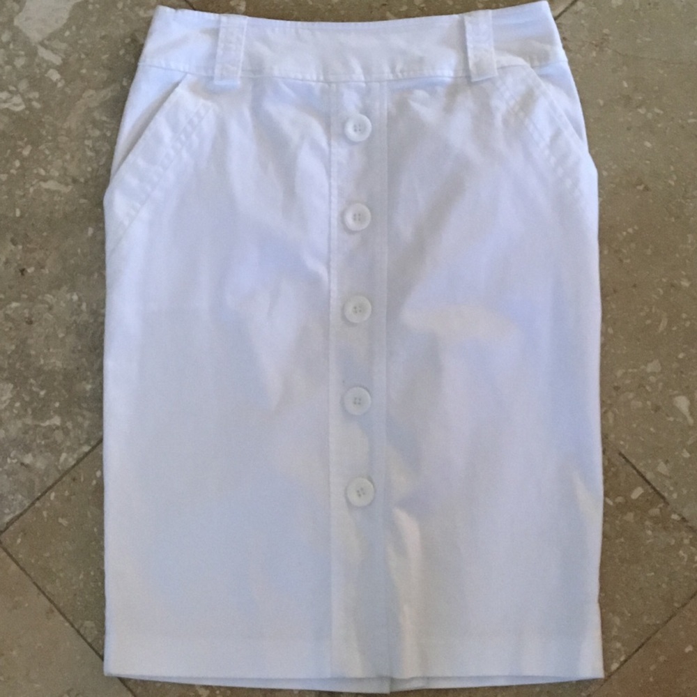 5 buTt0n deNim SkIrt - Picture 2 of 4