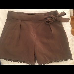 Taupe tie shorts