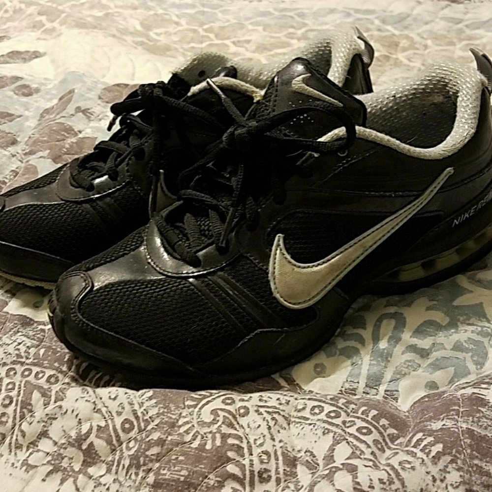 Nike Reax Tennis Shoes