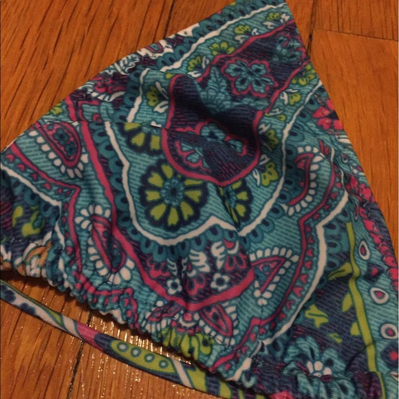 Bianca Coletti Bikini - Picture 2 of 3